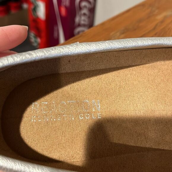 Kenneth Cole Reaction Doris Women’s Metallic Silver Size 9. - Picture 5 of 6